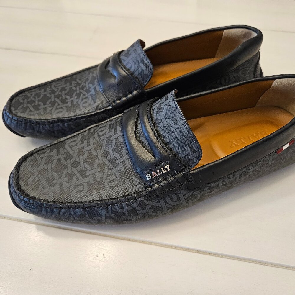 Bally Pavel Penny Driving Moccasins with B-Chain Monogram -- Size 10 US